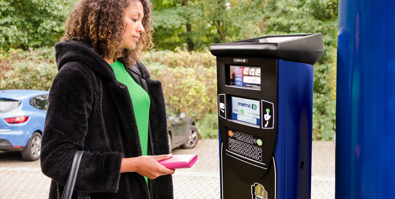 Metric parking meter